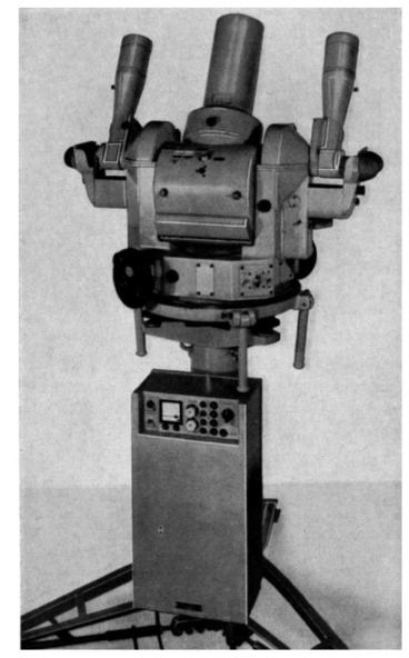 Kinotheodolit mit 2 Richtfernrohren (Köhler/könig 1959)